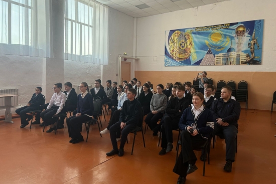 2 ақпан күні «Антоновская орта мектебі» КММ 7-11 сынып оқушылары үшін мектептің әлеуметтік педагогы Клевно Е.Н. оқушылармен әңгіме жүргізді, сондай-ақ «Закладчики. Ана» атты деректі фильмнің көрсетілімі ұйымдастырылды. Өмірден алынған өзекті мысалдар талқ