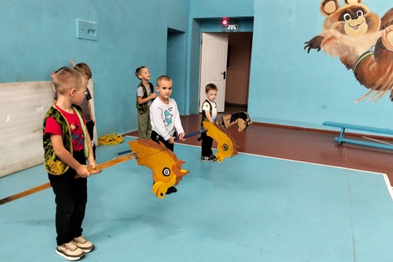   В рамках плана работы к празднику Дню Республики Казахстан, проведена «Площадка национальных игр «. Дошкольники были ознакомлены с интерактивно спортивно-развлекательными мероприятиями направленными на знакомство с традиционными казахскими народными игр